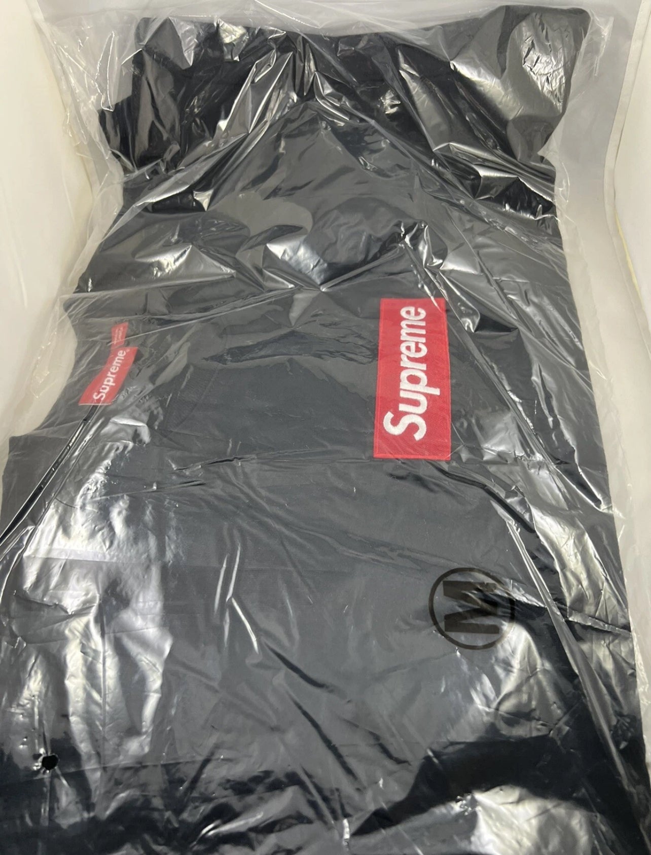 Supreme - Box Logo