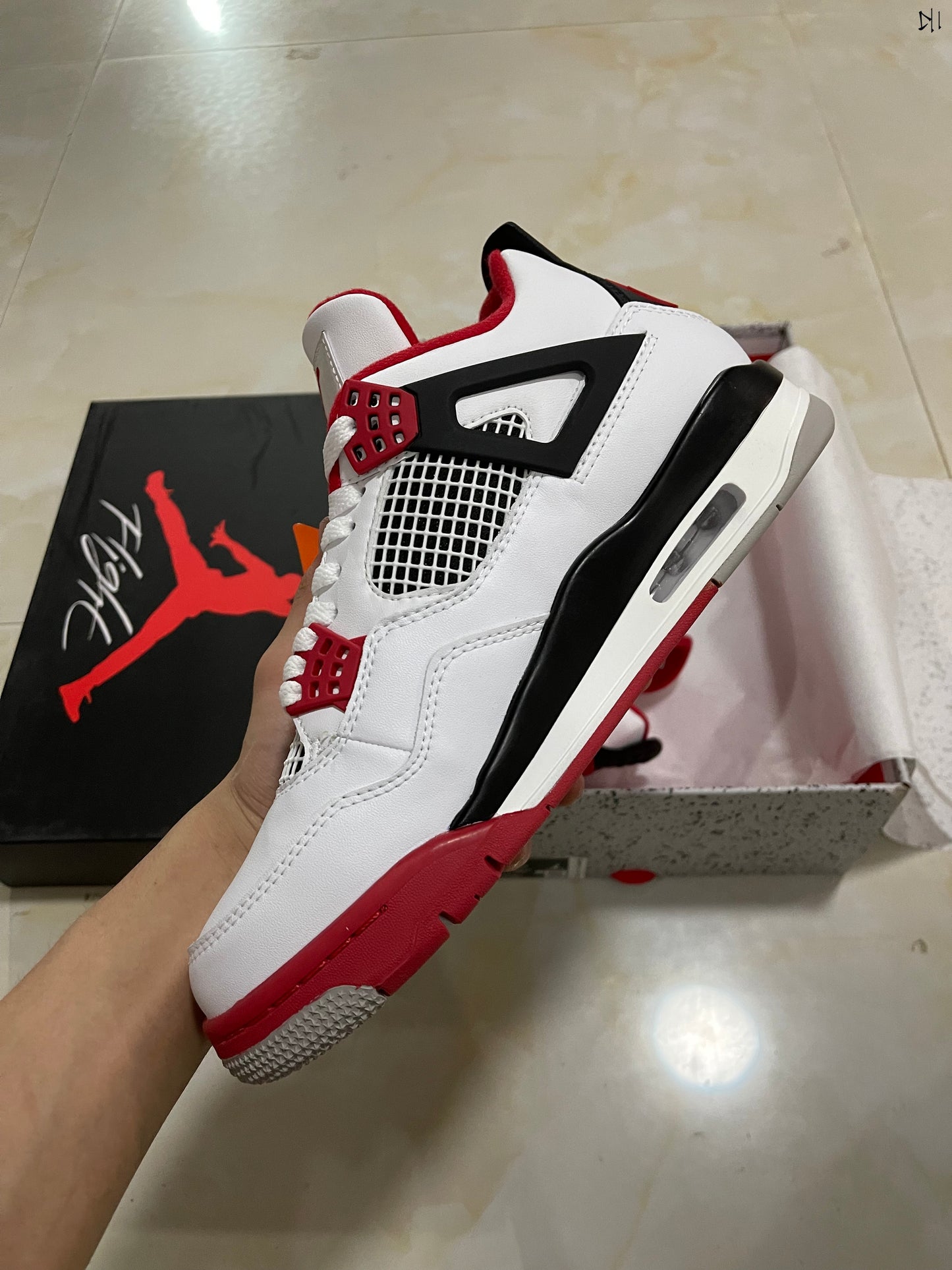Jordan 4 - Fire Red