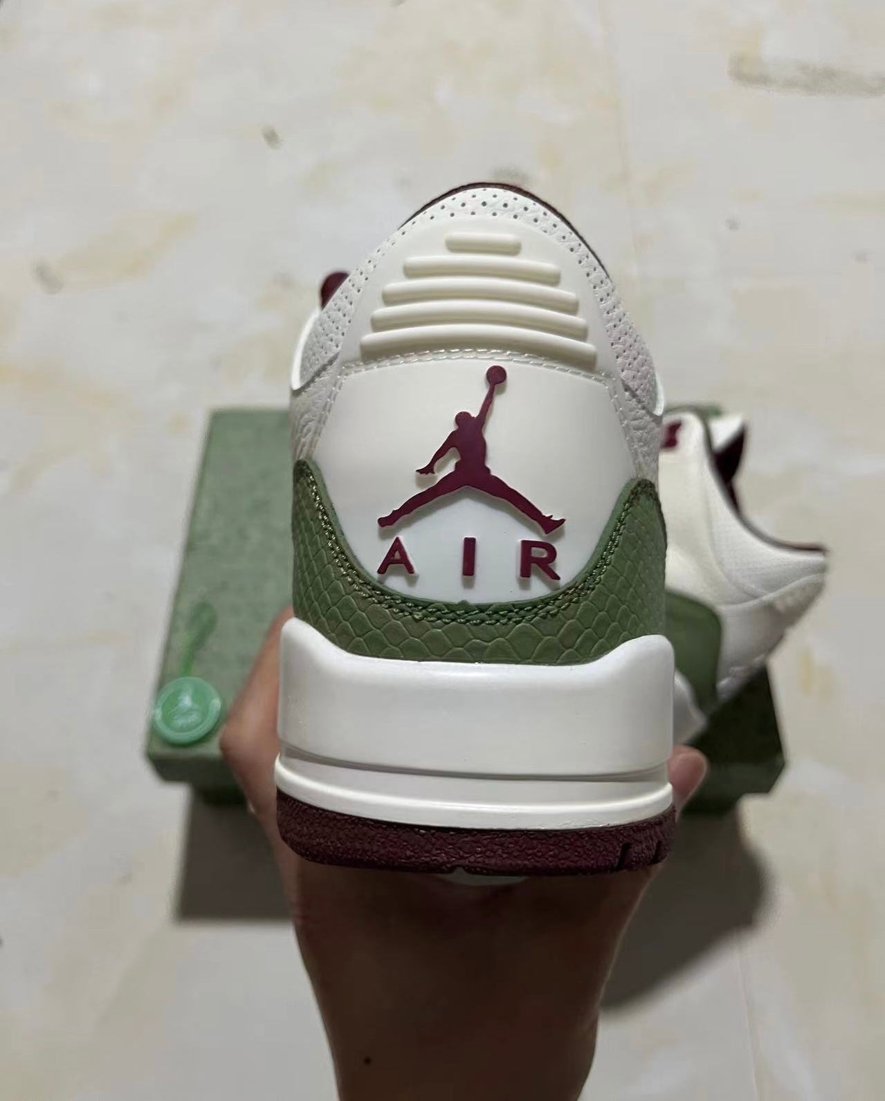 Jordan 3 - Medium Olive