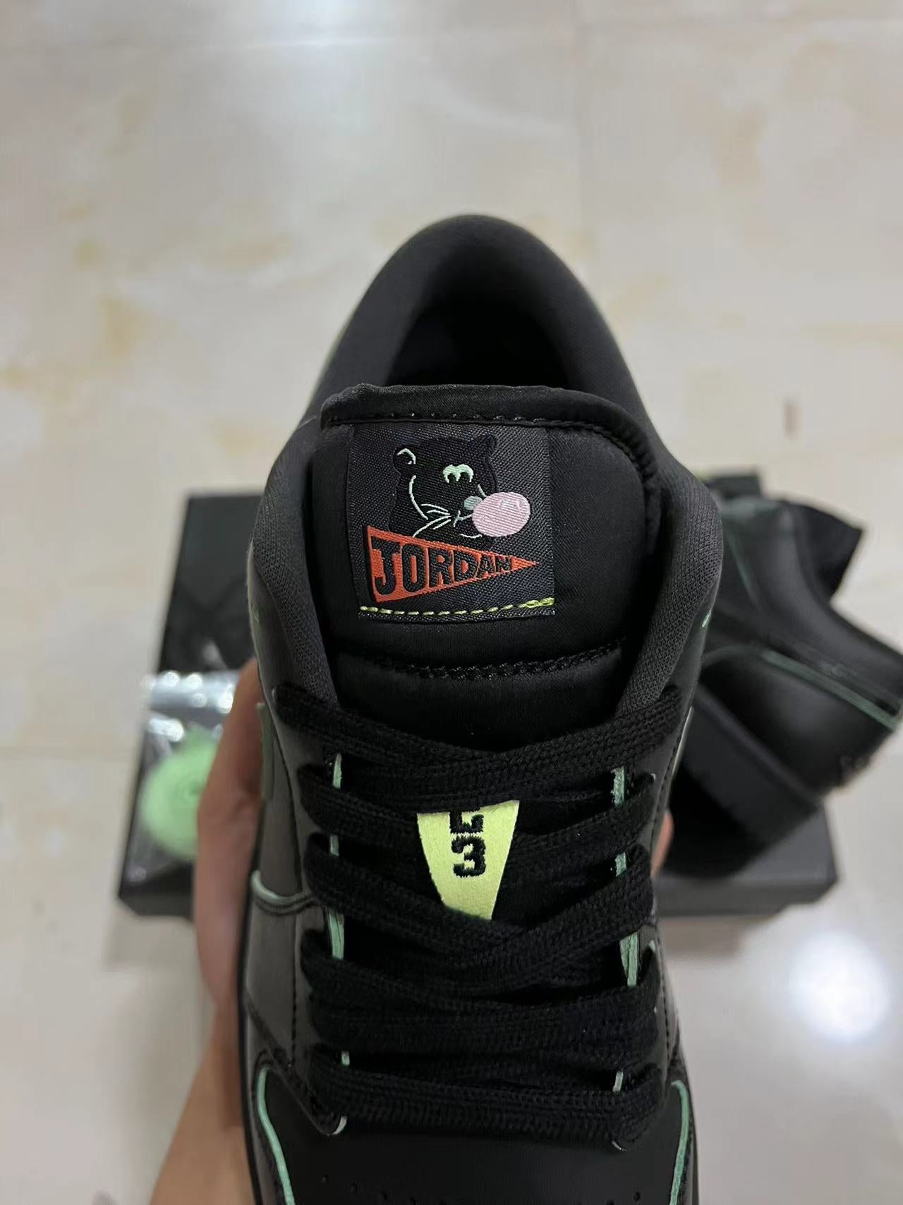 Jordan 1 Low - Black Cat
