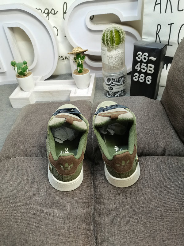 Adidas - Campus 00’s
