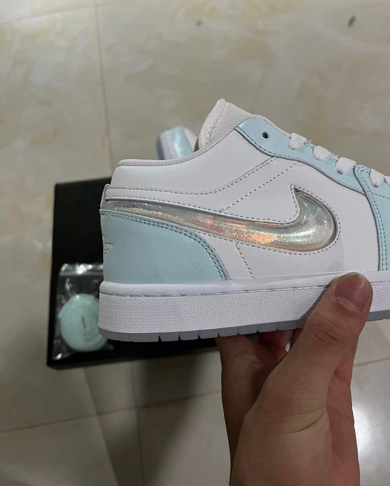 Jordan Retro 1 Low Glacier Blue