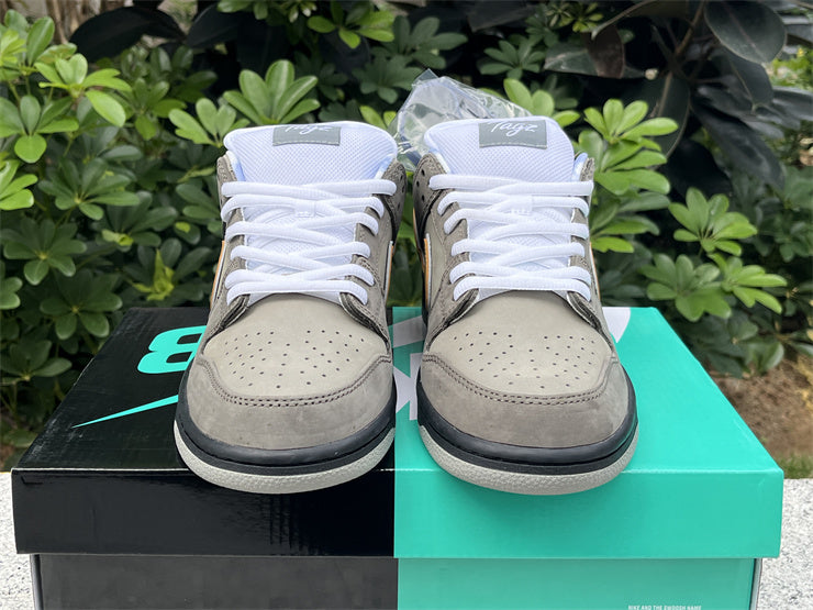 A Nike SB Dunk Conceps Grey Lobster