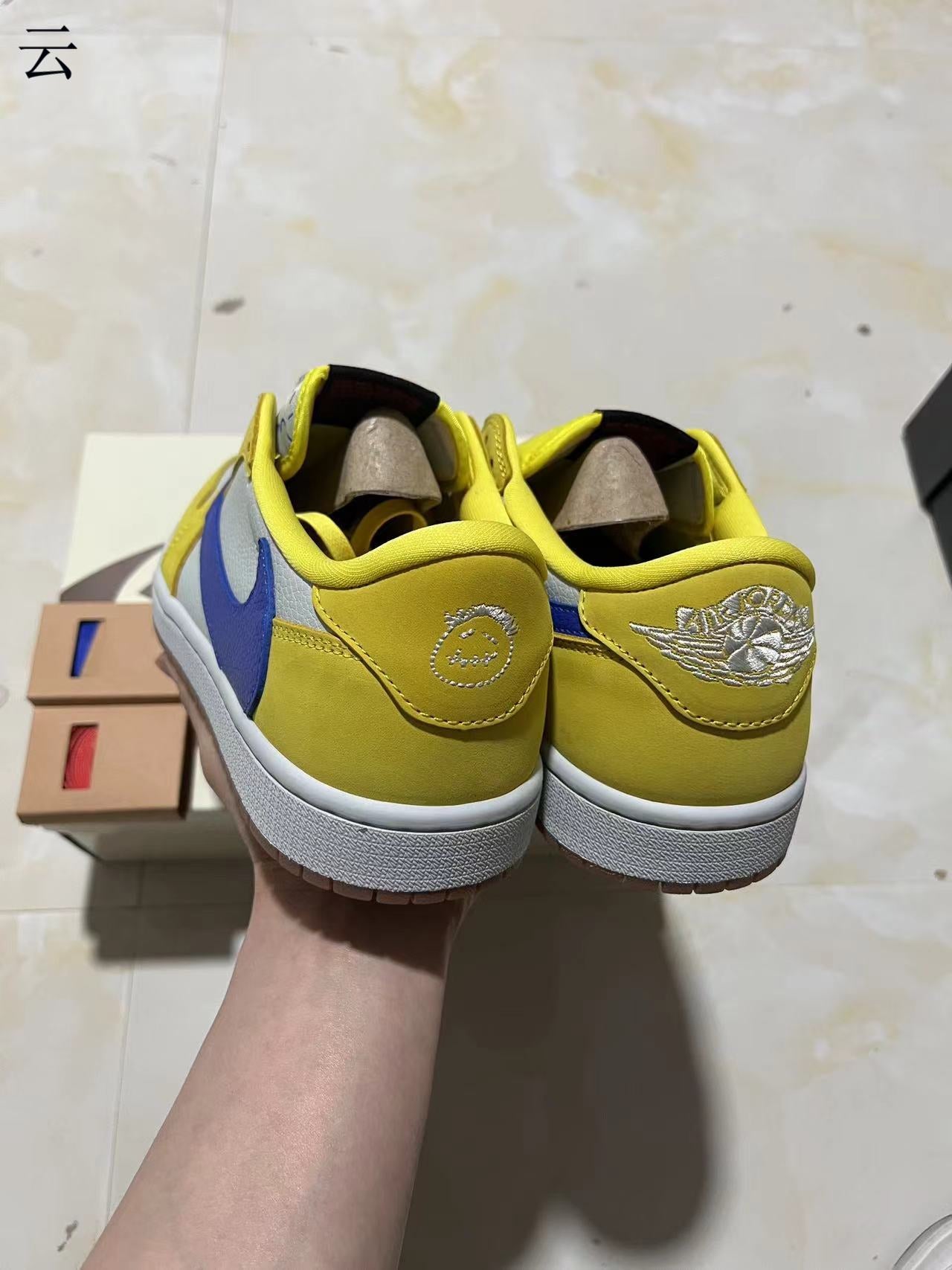 Jordan 1 Low - Travis Scott Canary