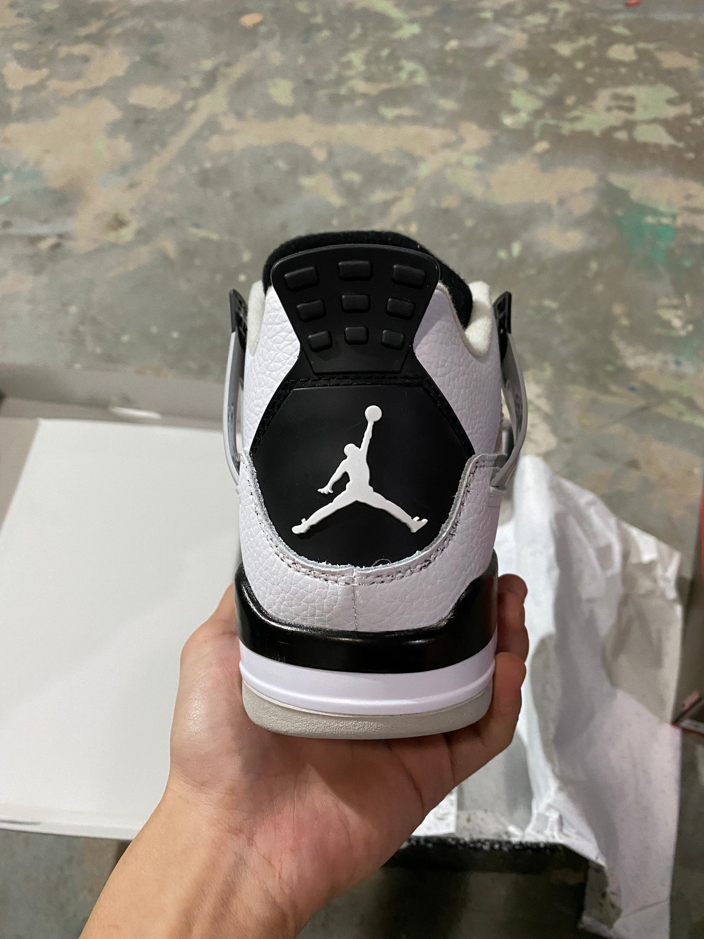 Jordan 4 - Military Black