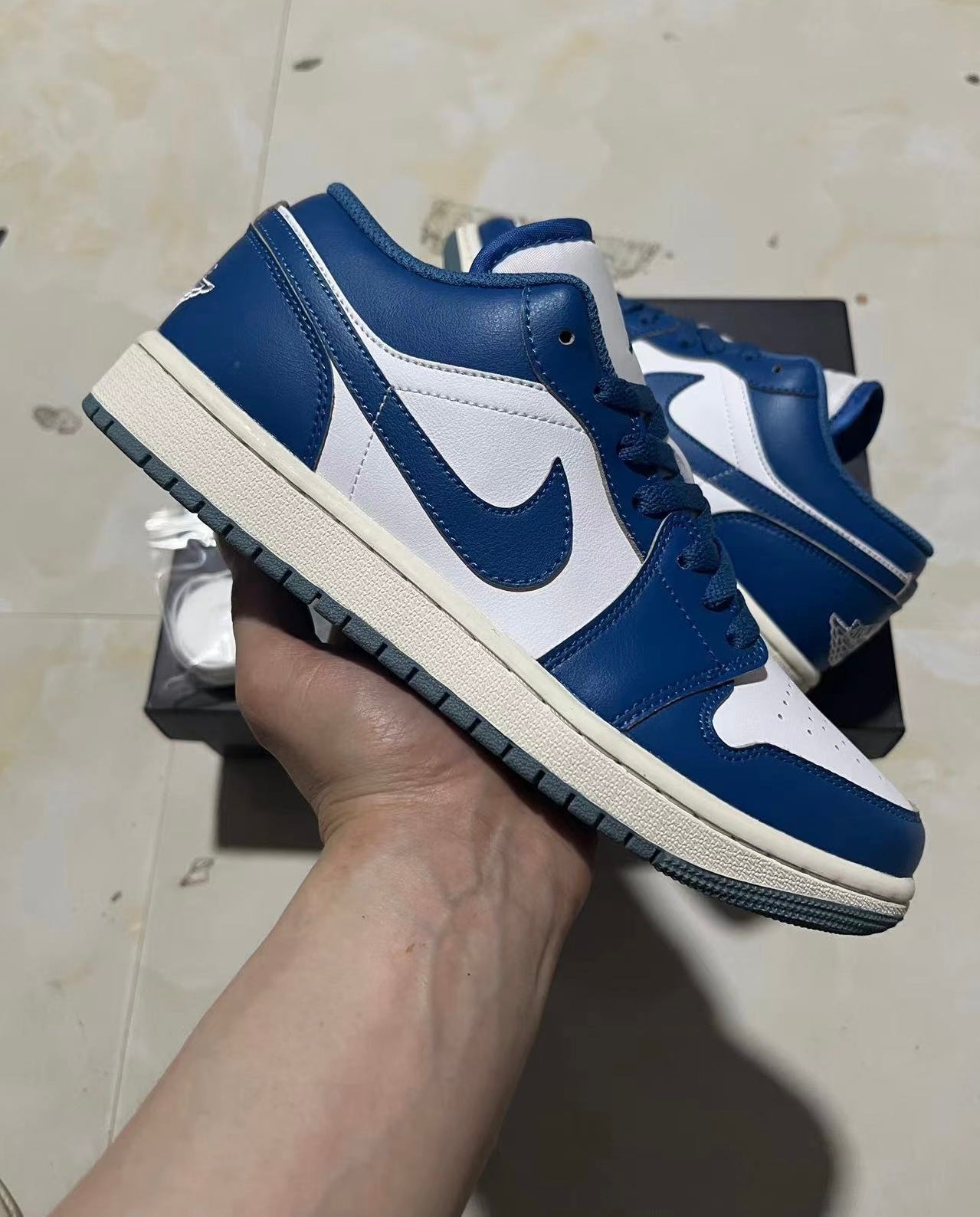 Jordan Retro 1 Low Marina Blue