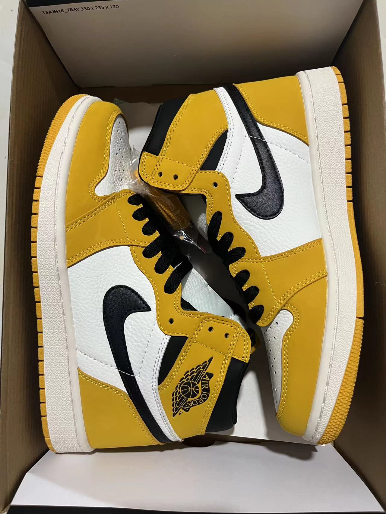 Jordan 1 - Yellow Ochre
