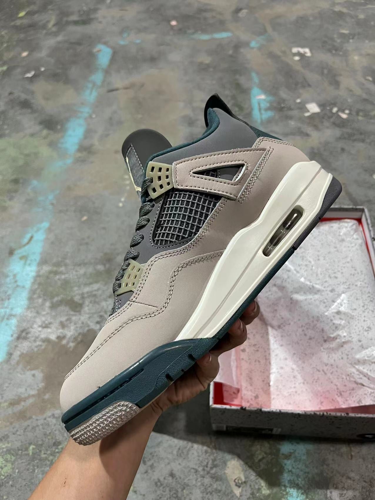 Jordan 4 - Craft