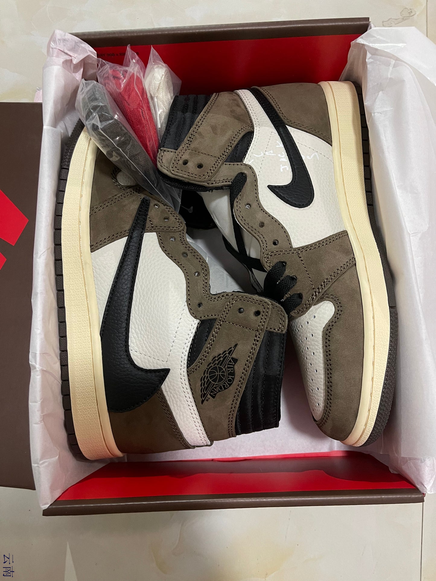 Jordan 1 Travis Scott - High Mocha