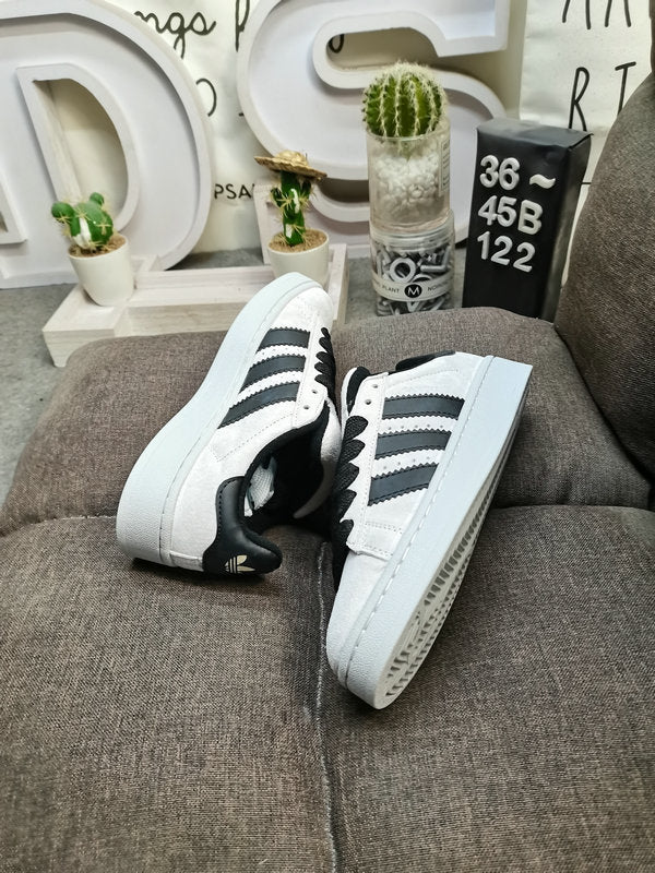 Adidas - Campus 00’s