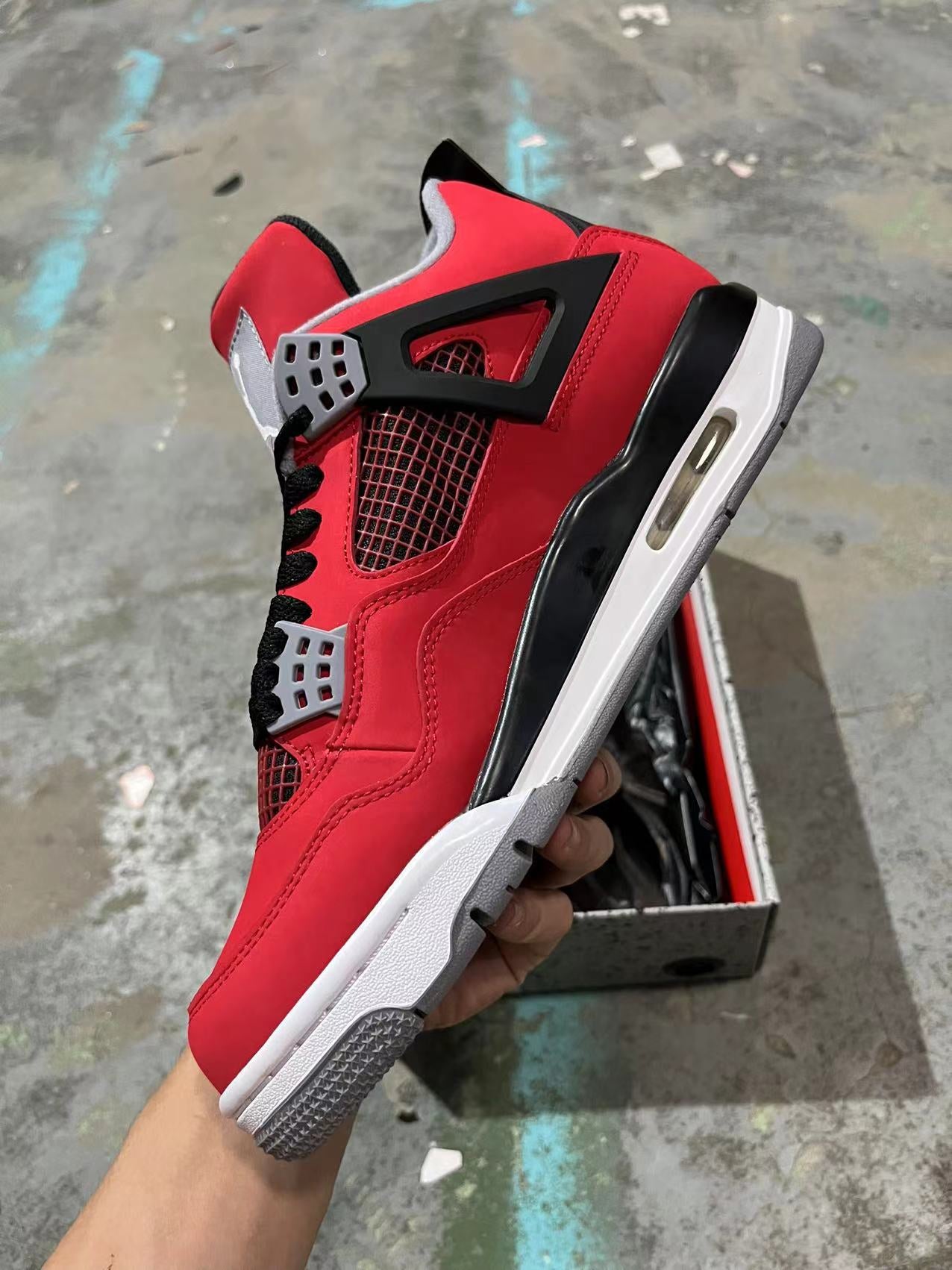 Jordan 4 - Toro Bravo