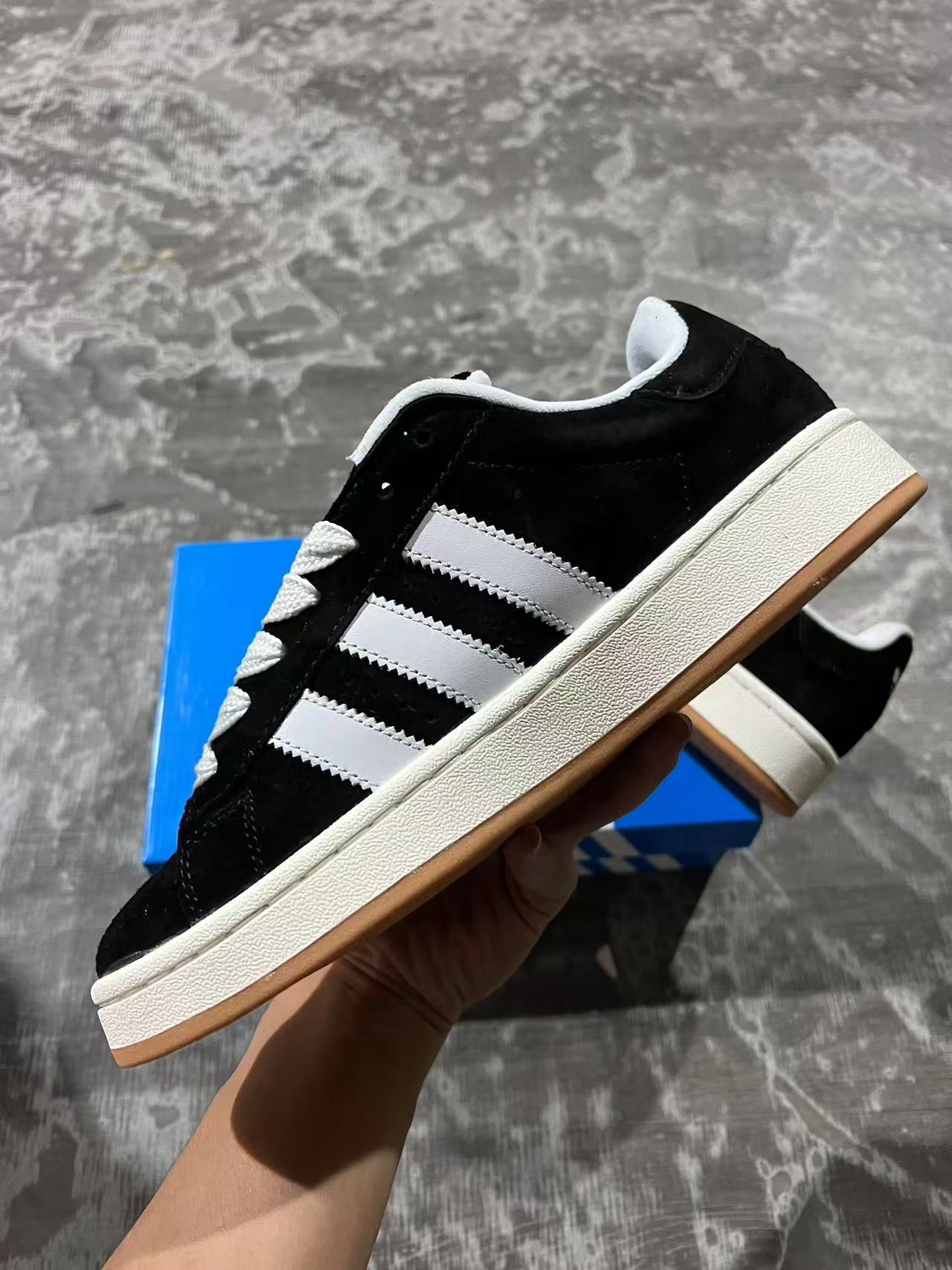 Adidas Campus 00’s