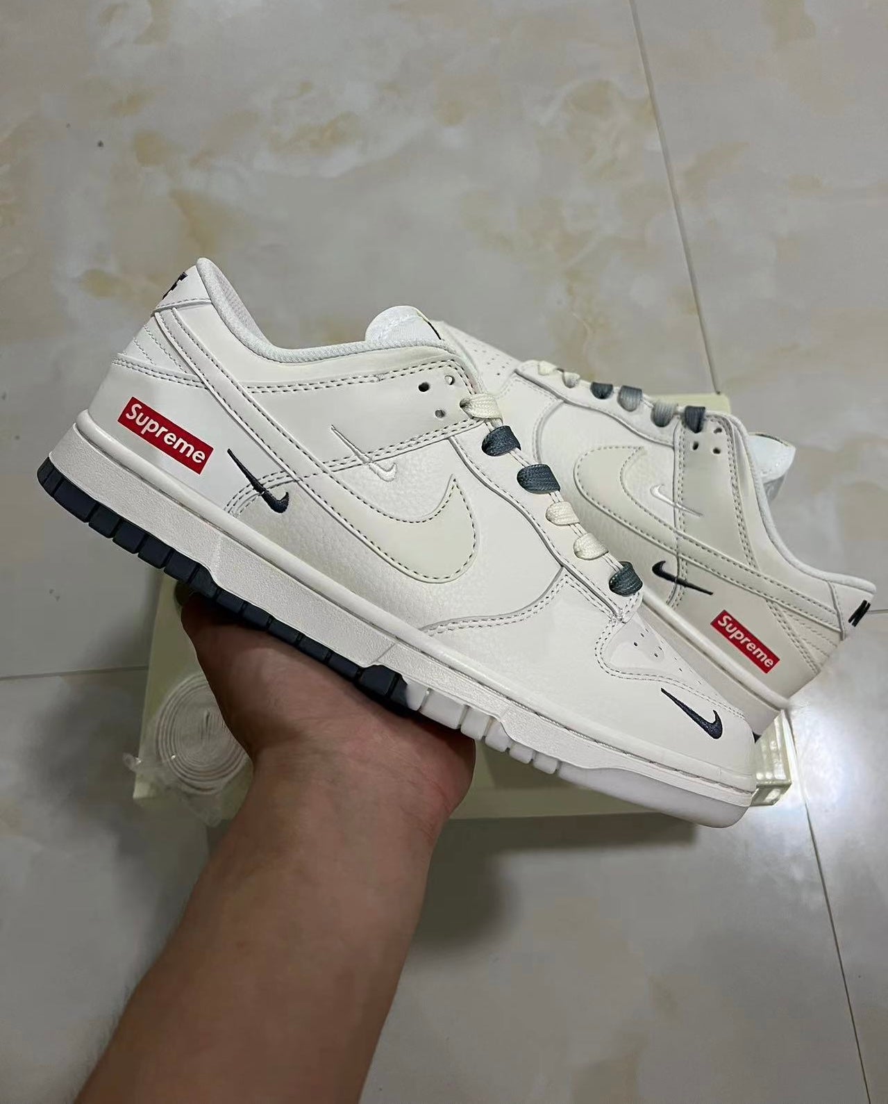 A Nike SB Dunk - Supreme Collab