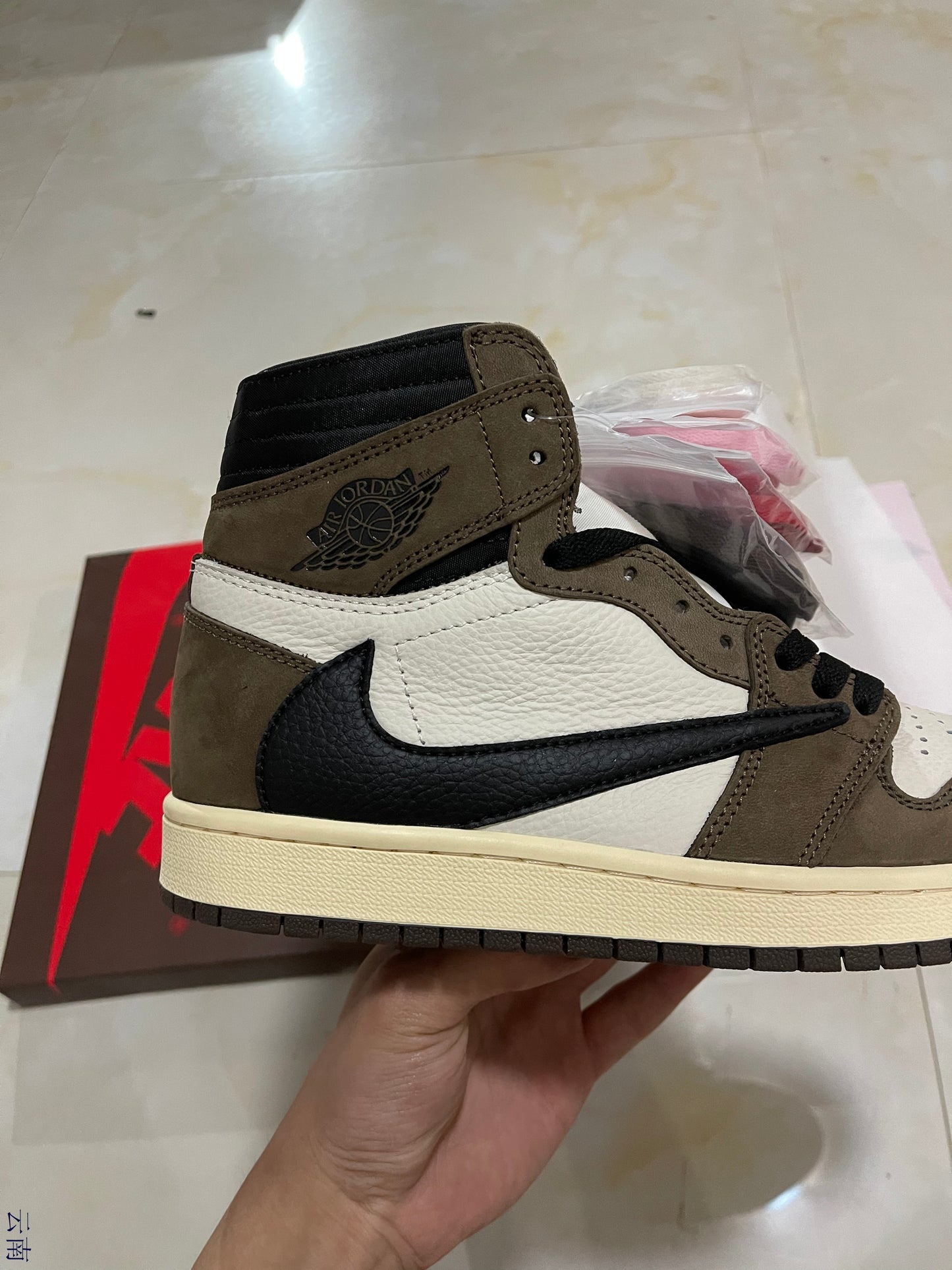 Jordan 1 Travis Scott - High Mocha