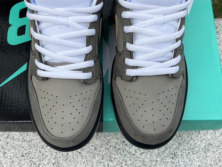 A Nike SB Dunk Conceps Grey Lobster