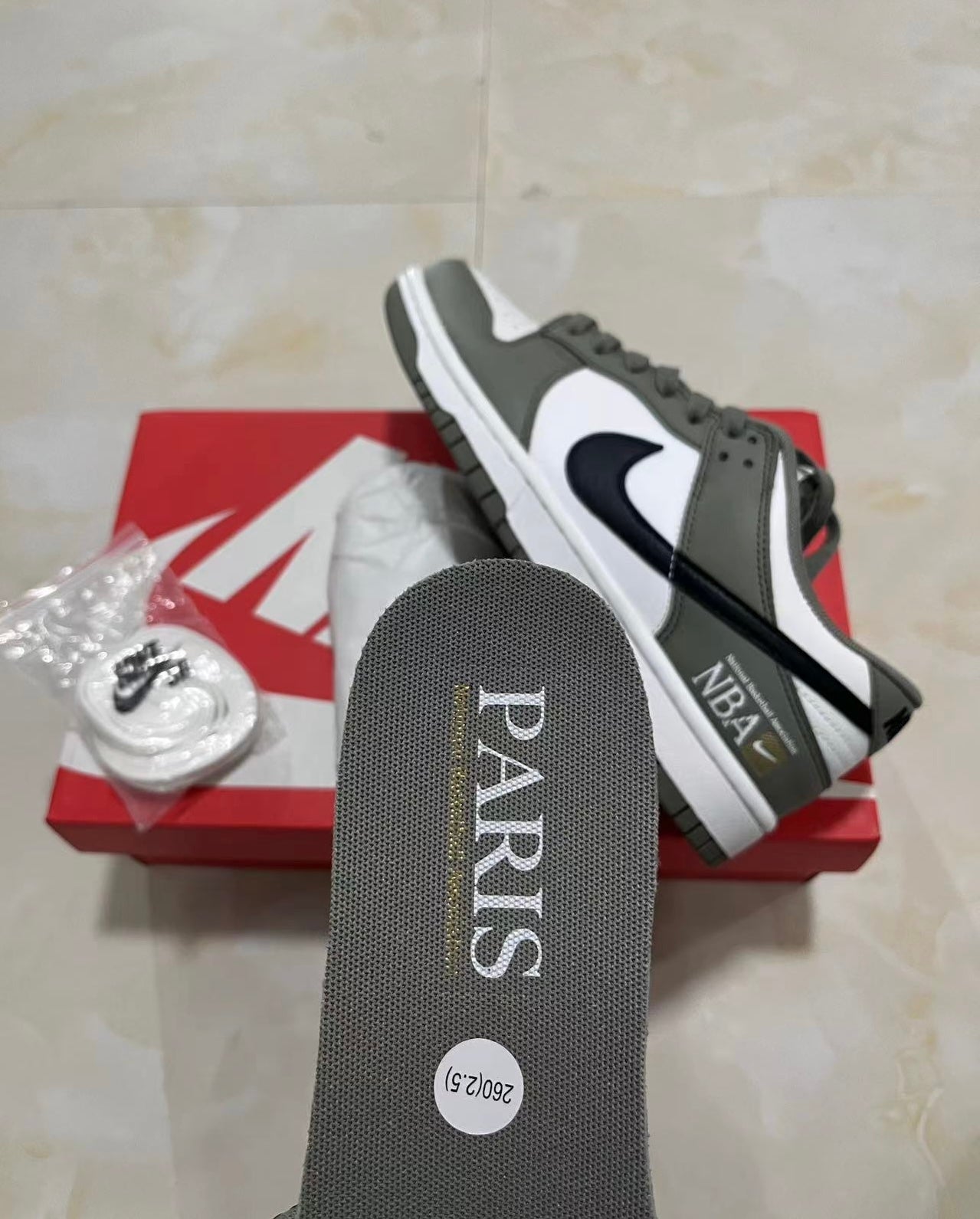 A Nike SB Dunk - NBA Paris 2024