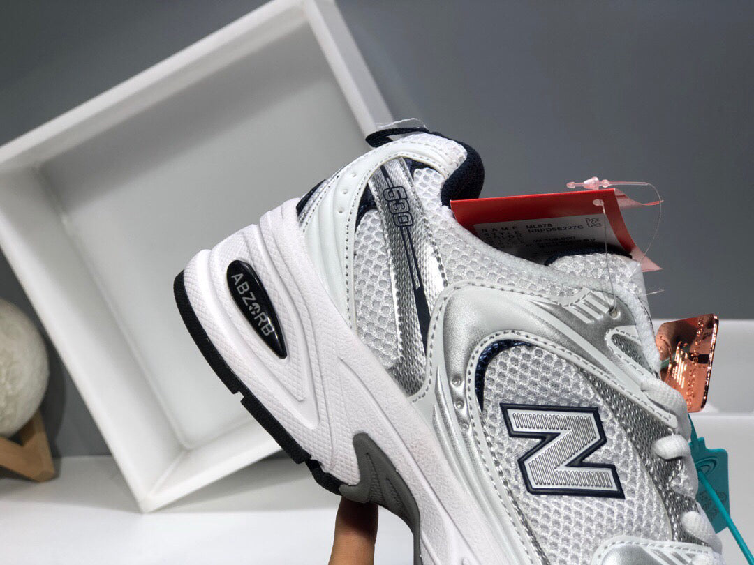 New Balance 530 White - Navy