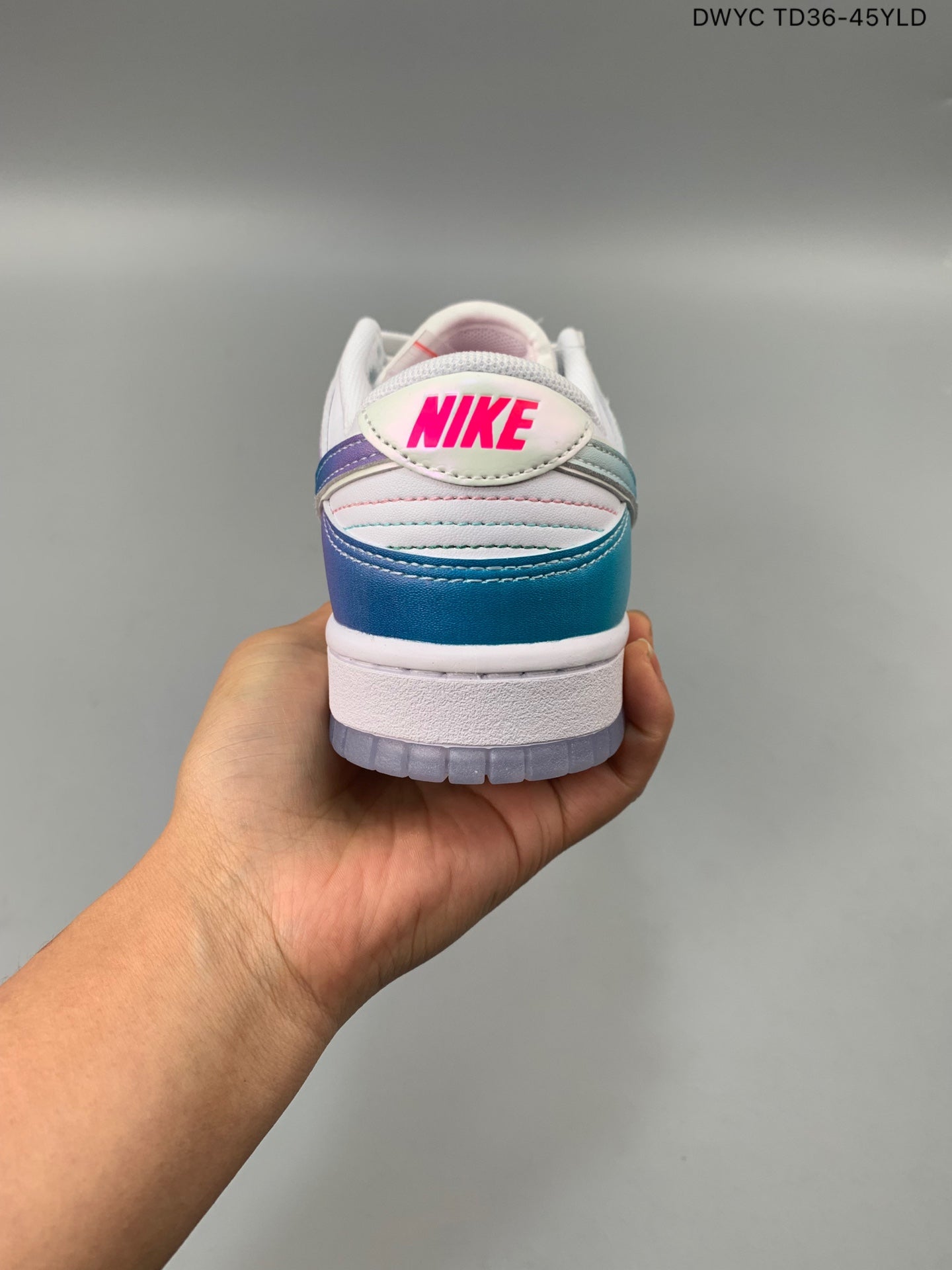 A Nike SB Dunk - Unlock your Space