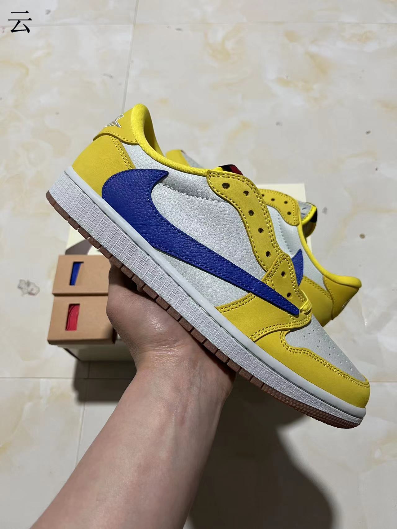 Jordan 1 Low - Travis Scott Canary