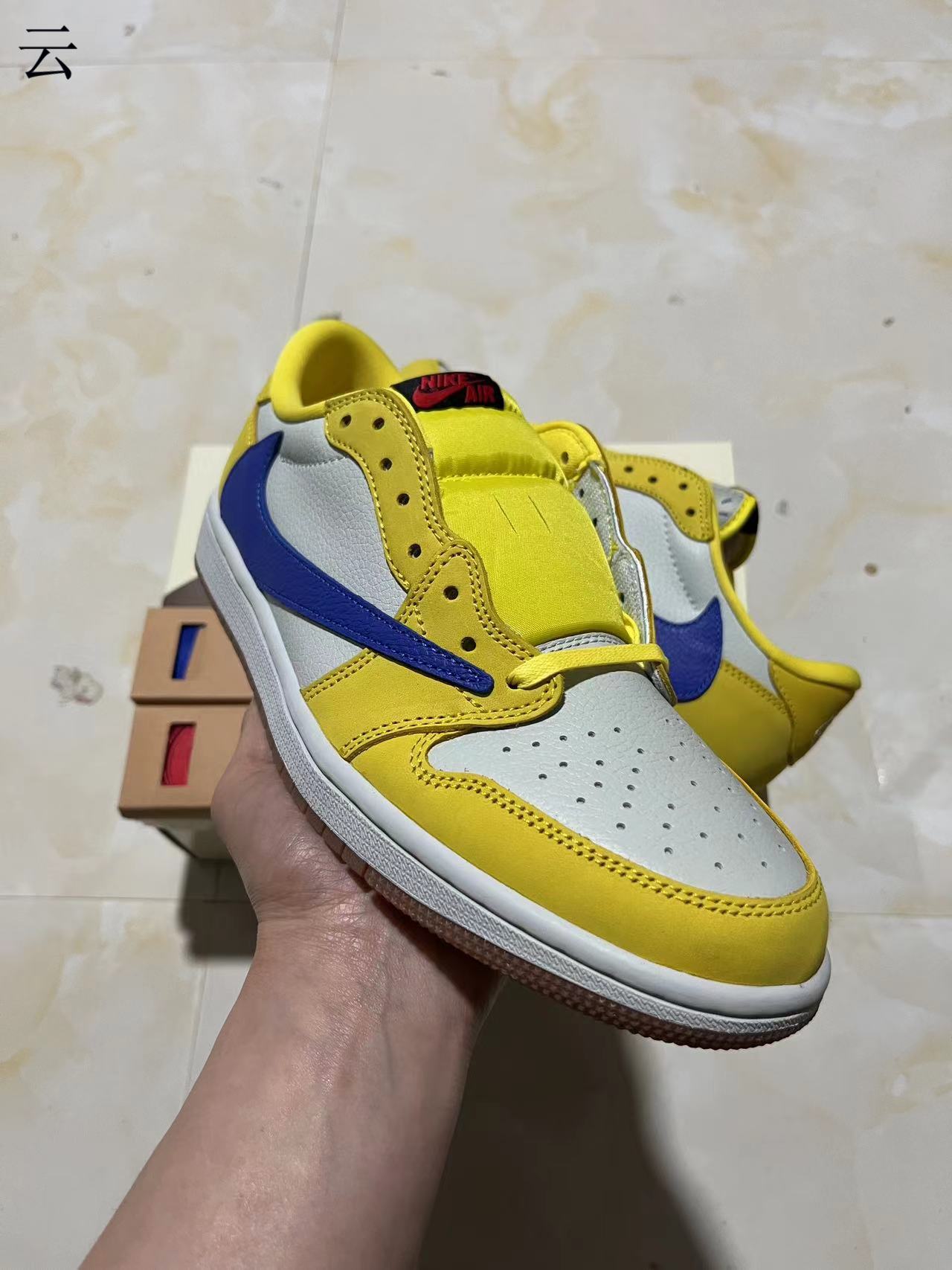 Jordan 1 Low - Travis Scott Canary