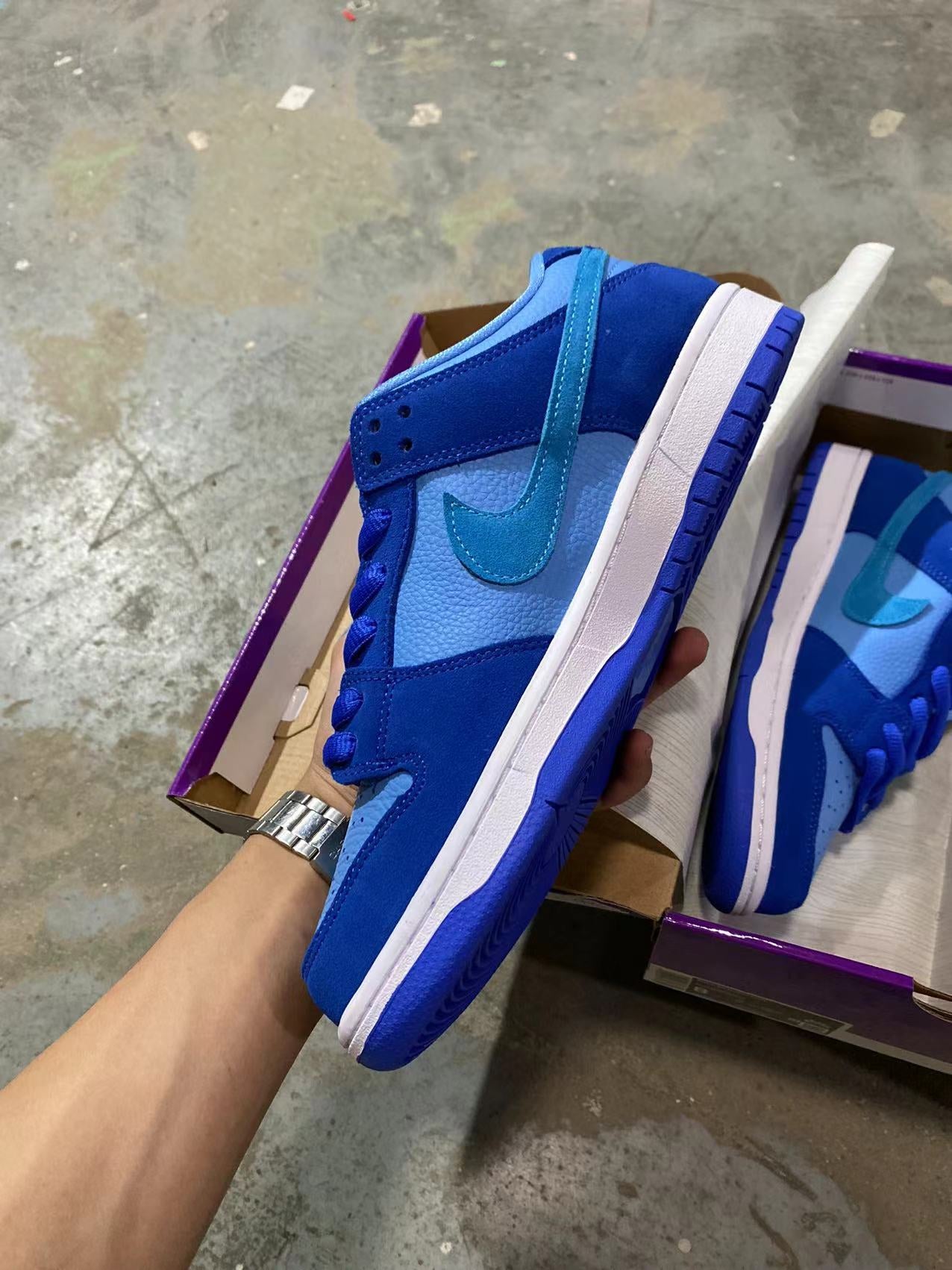 A Nike SB Dunk- Blue Rasperry
