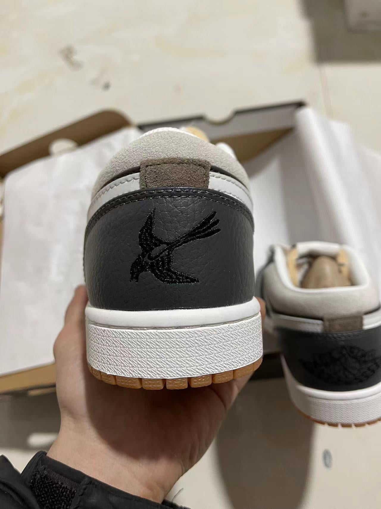 Jordan Retro 1 Low SNKRS Day