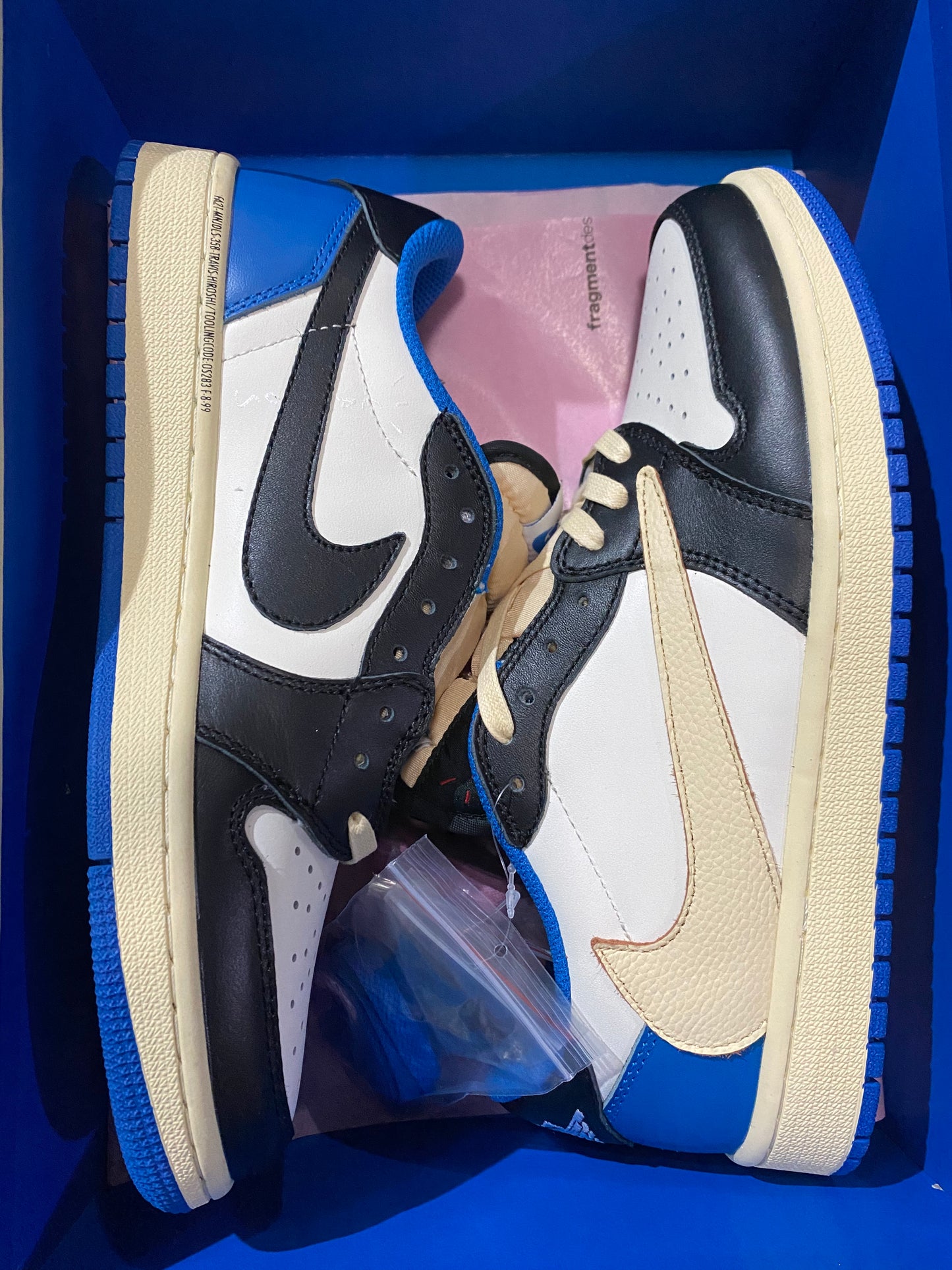 Jordan 1 Travis Scott - Fragment Design