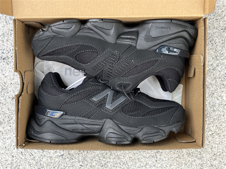 New Balance 9060 - Triple Black