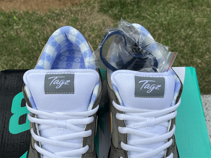A Nike SB Dunk Conceps Grey Lobster
