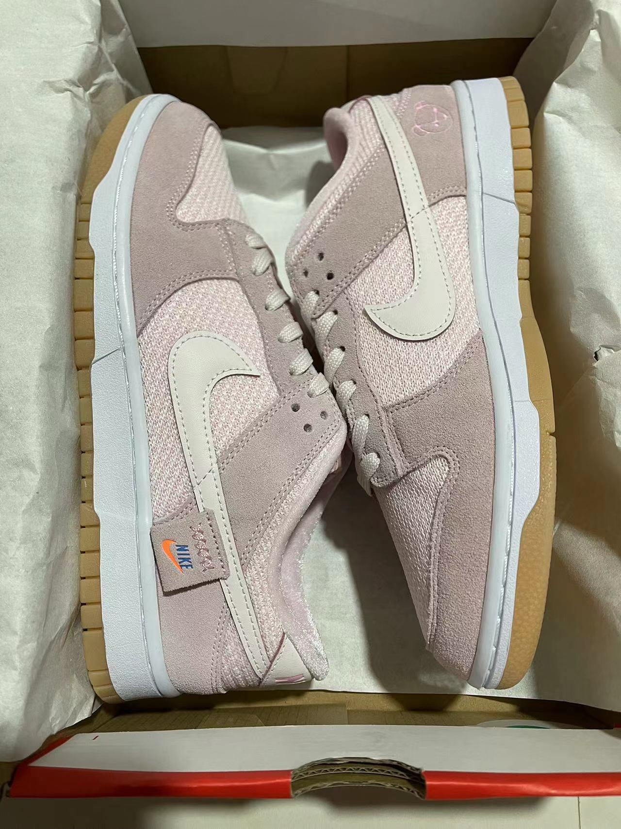 A Nike Sb Dunk - Teddy Bear Light Soft Pink