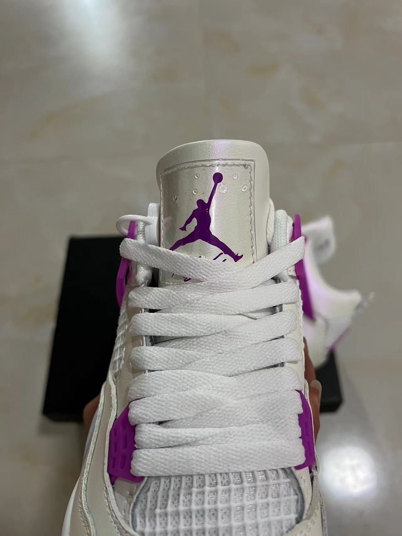 Jordan 4 - Hyper Violet