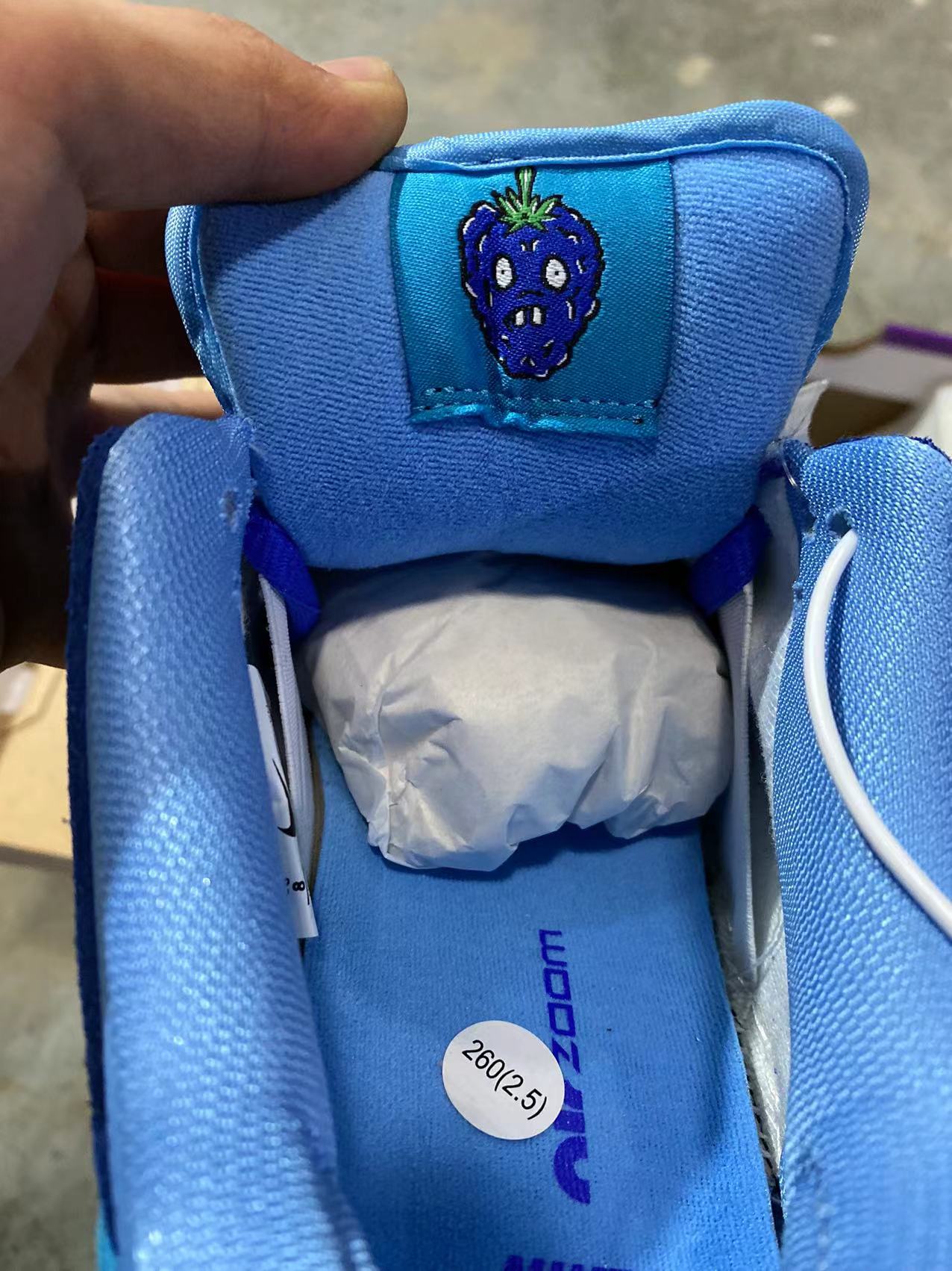 A Nike SB Dunk- Blue Rasperry