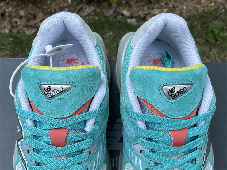 New Balance 9060 - Cyan Burst