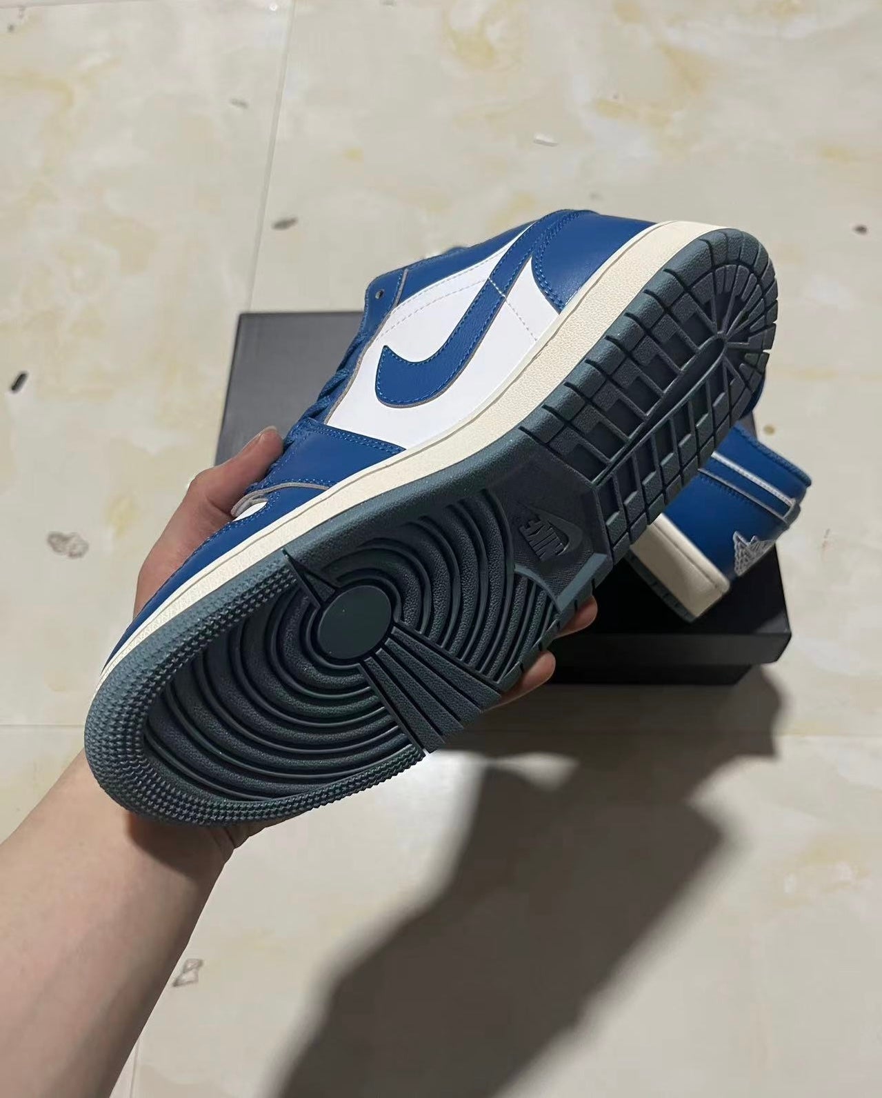 Jordan Retro 1 Low Marina Blue
