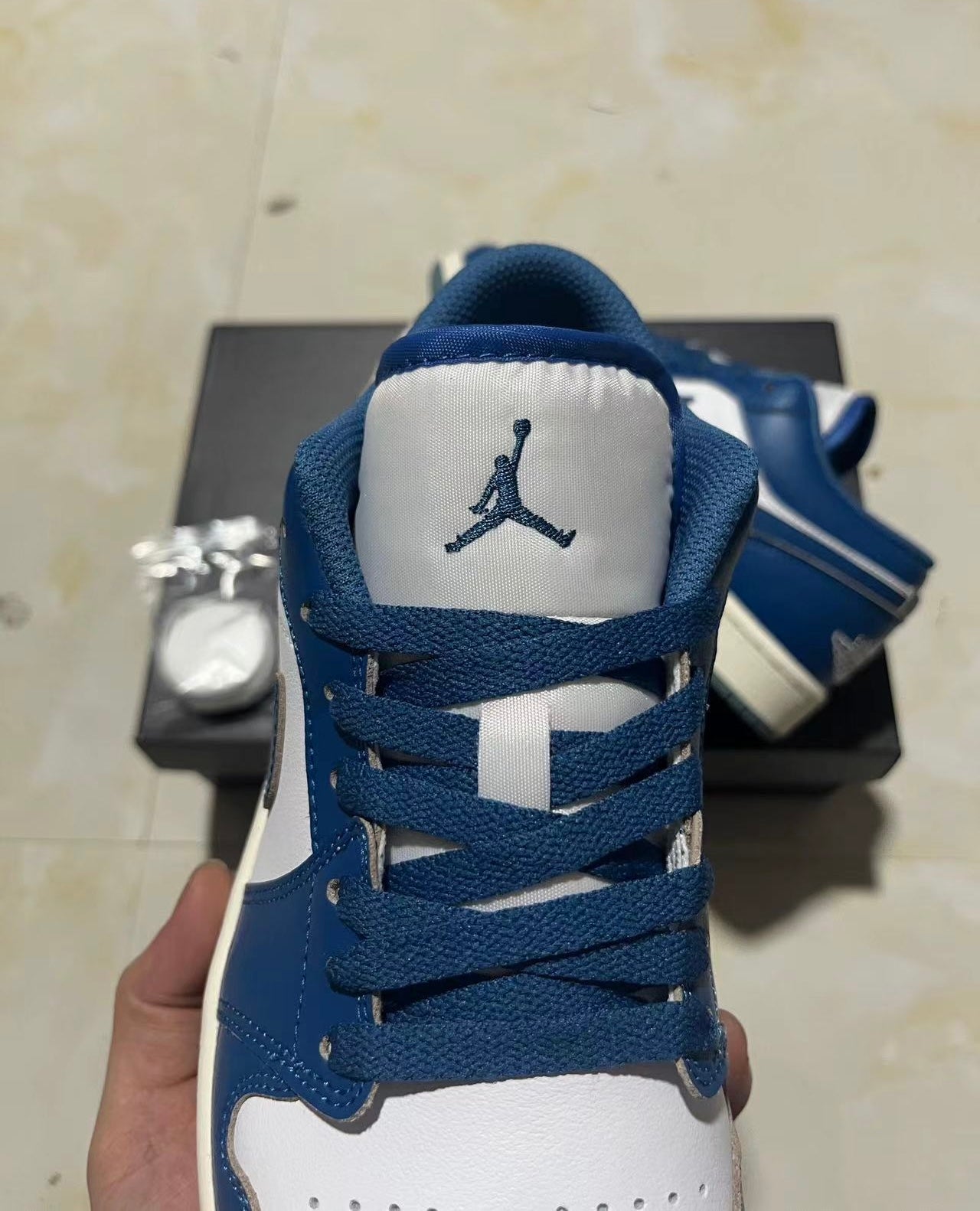 Jordan Retro 1 Low Marina Blue