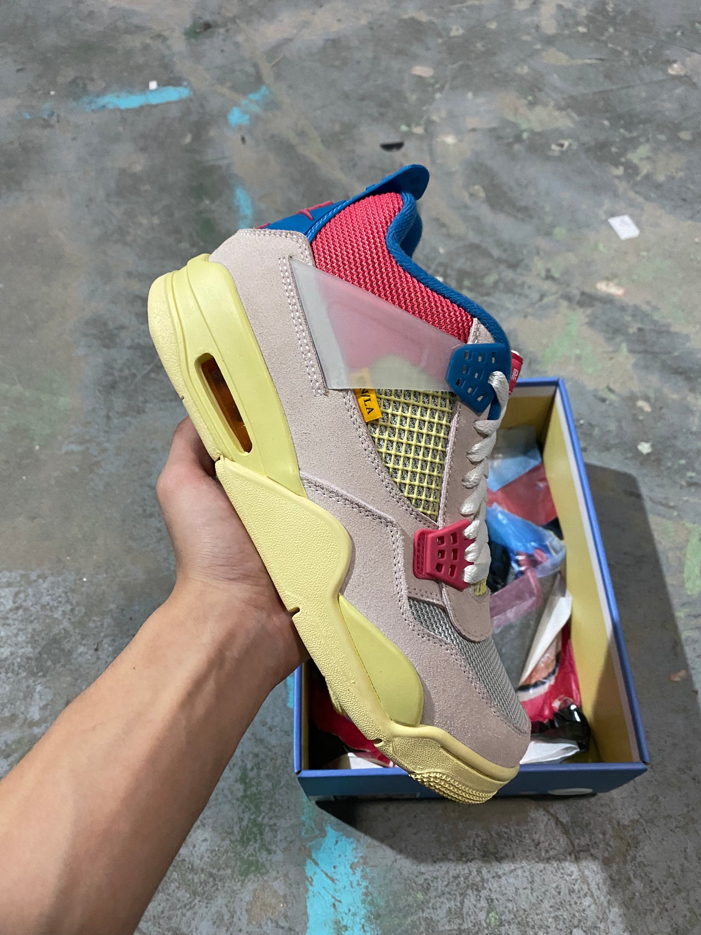 Jordan 4 - Union Guava Ice
