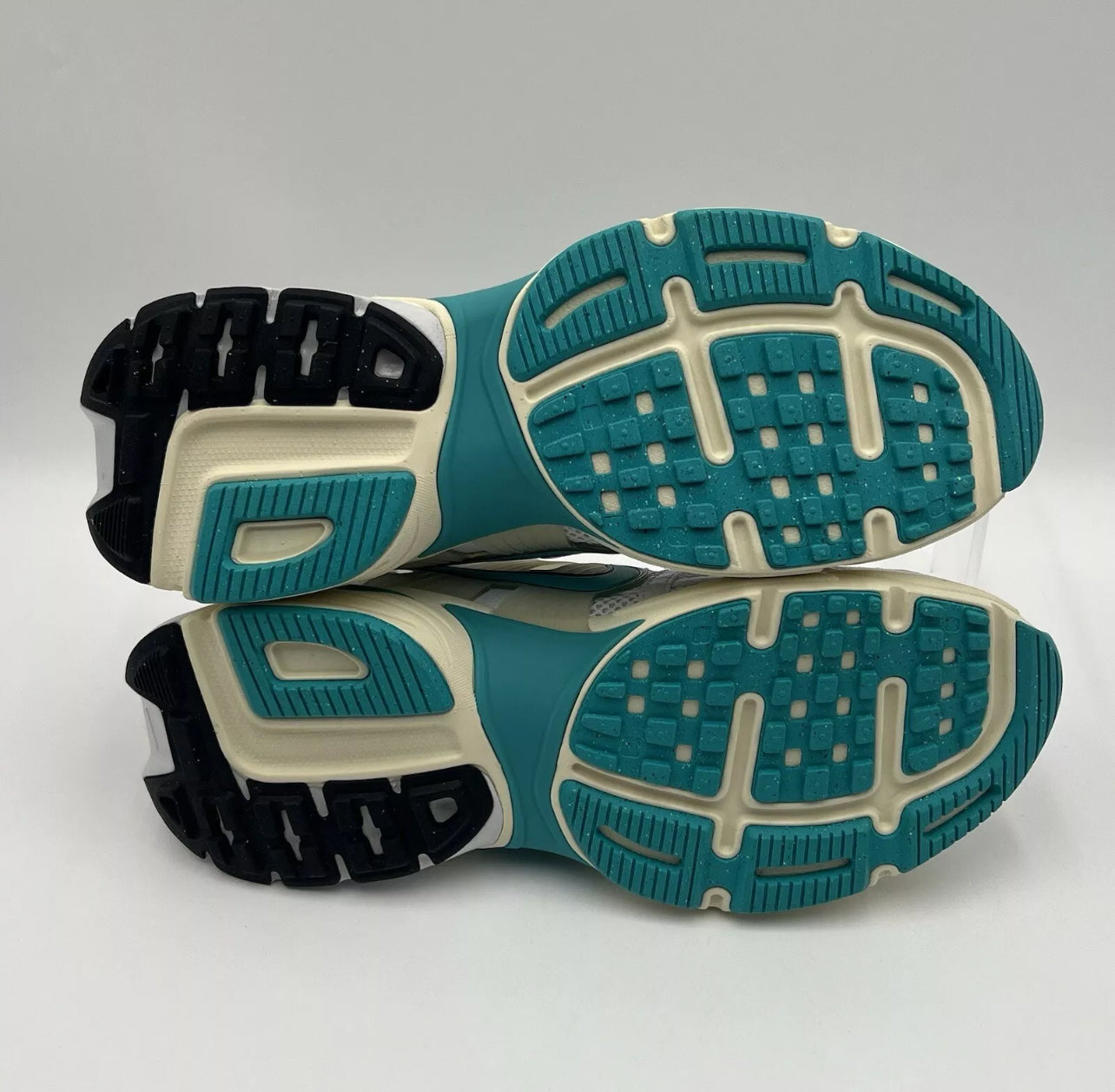 Nike V2K Bright Cactus