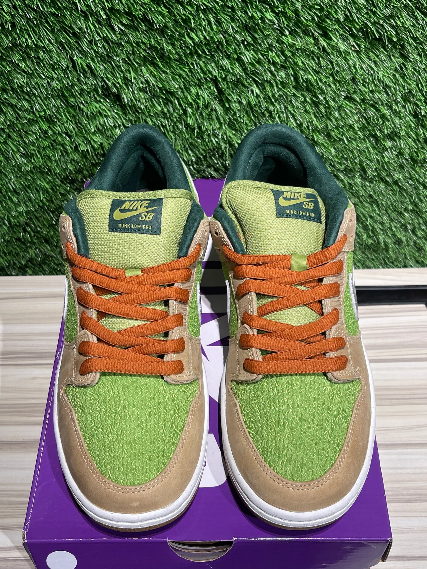 A Nike SB Dunk Low Escargot