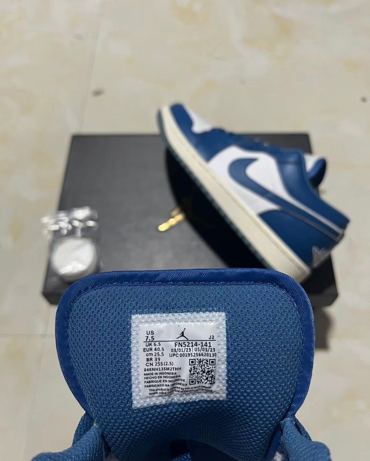 Jordan Retro 1 Low Marina Blue
