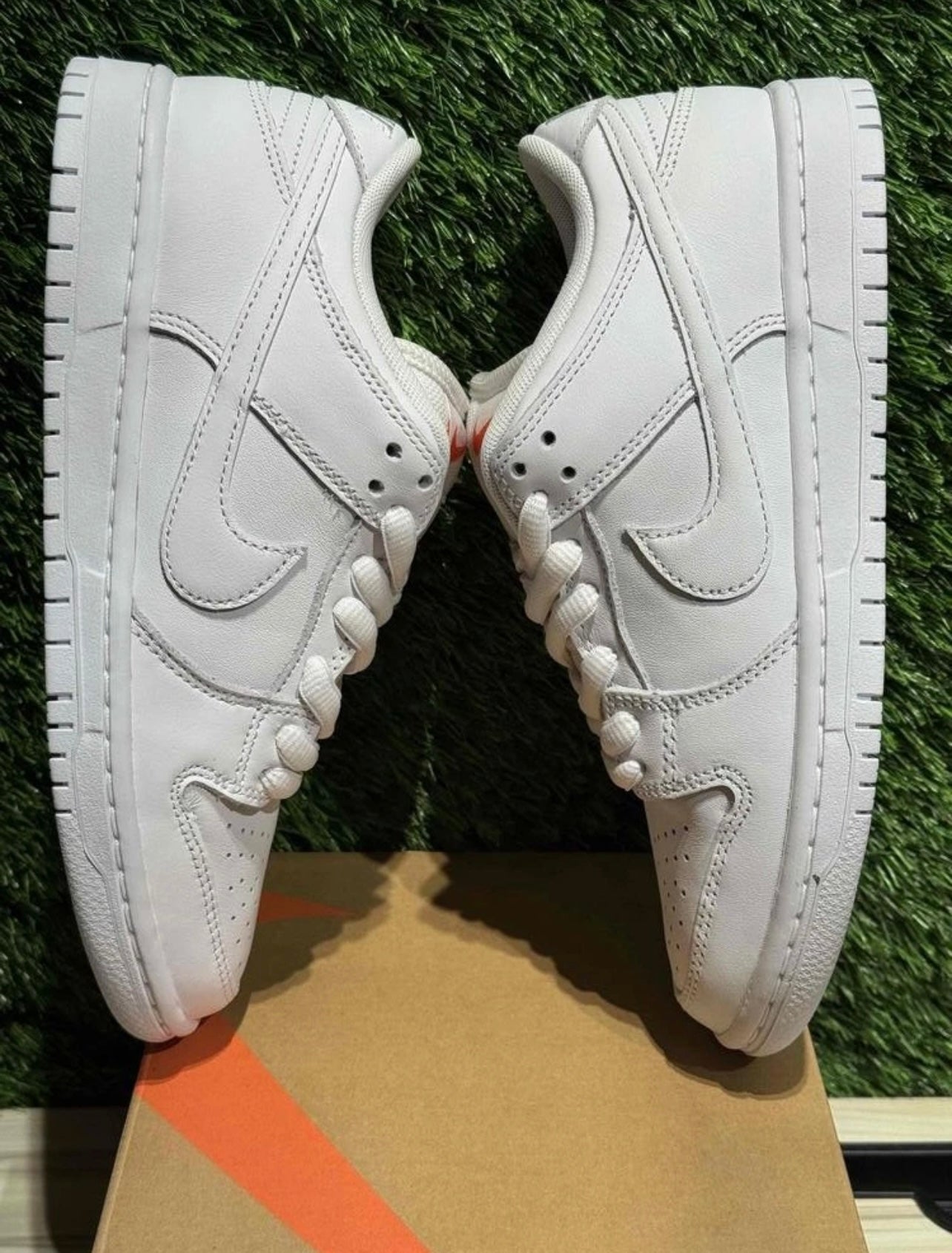 A Nike Dunk - Triple White - Orange Label