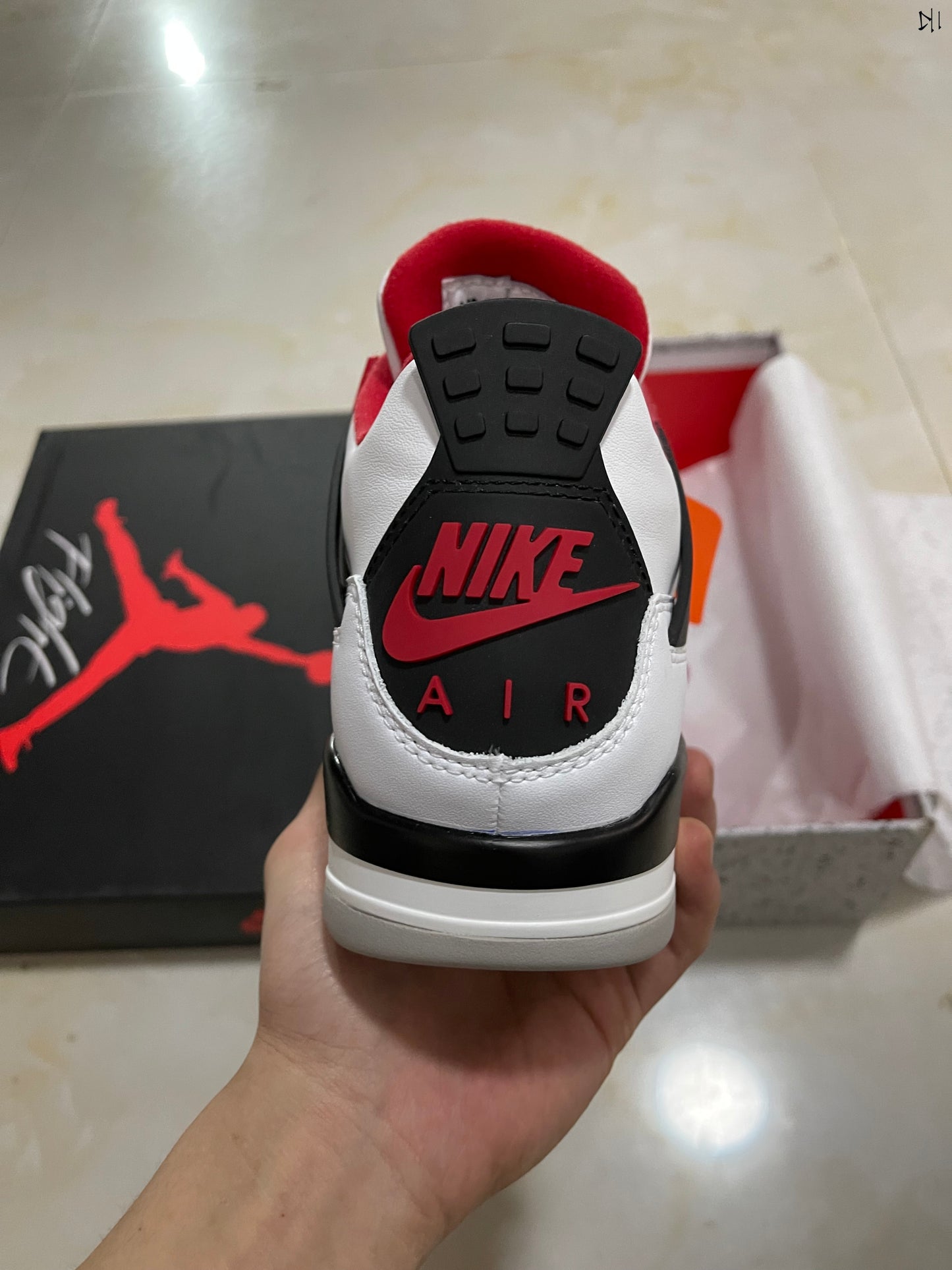 Jordan 4 - Fire Red