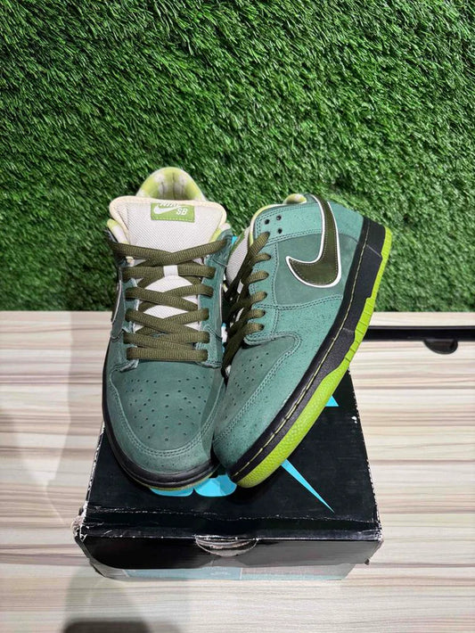 A Nike SB Dunk- Green Lobster