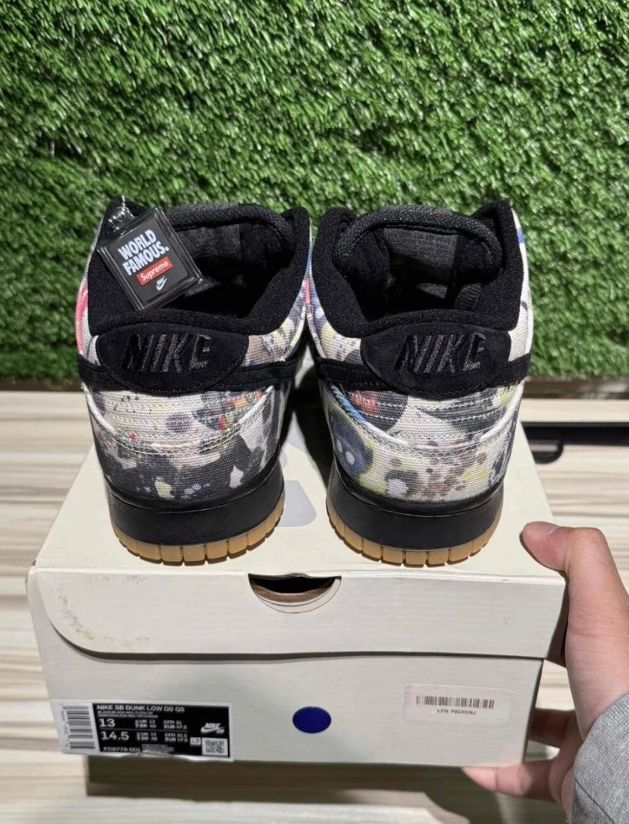 A Nike SB Dunk - Supreme Rammellzee