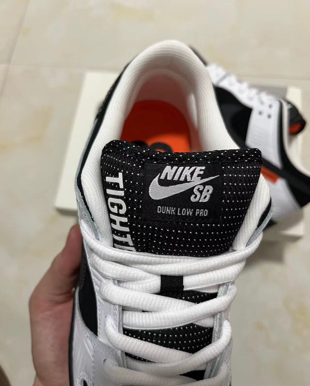 A Nike SB Dunk - Tight Boot White