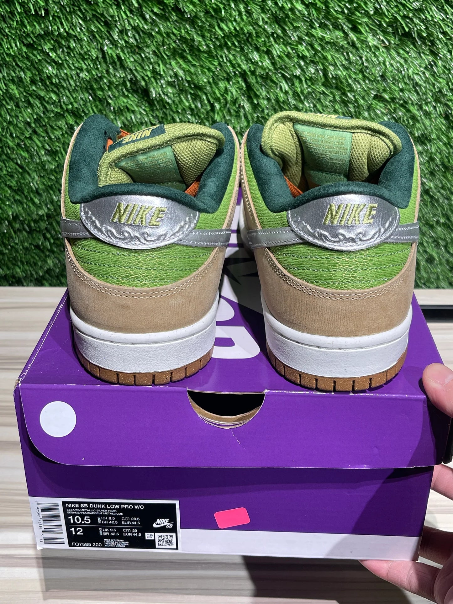 A Nike SB Dunk Low Escargot
