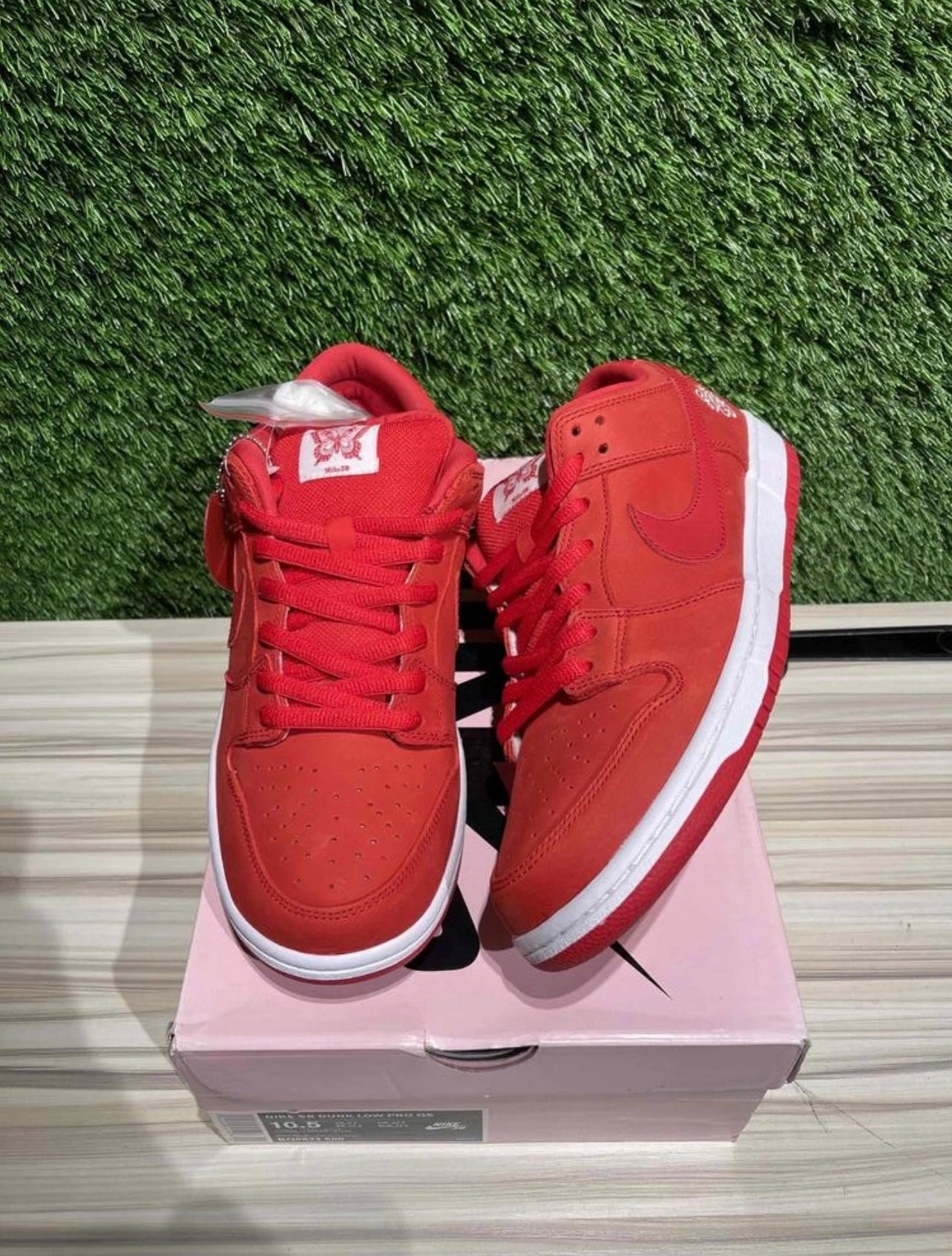 A Nike Dunk - Valentines Day