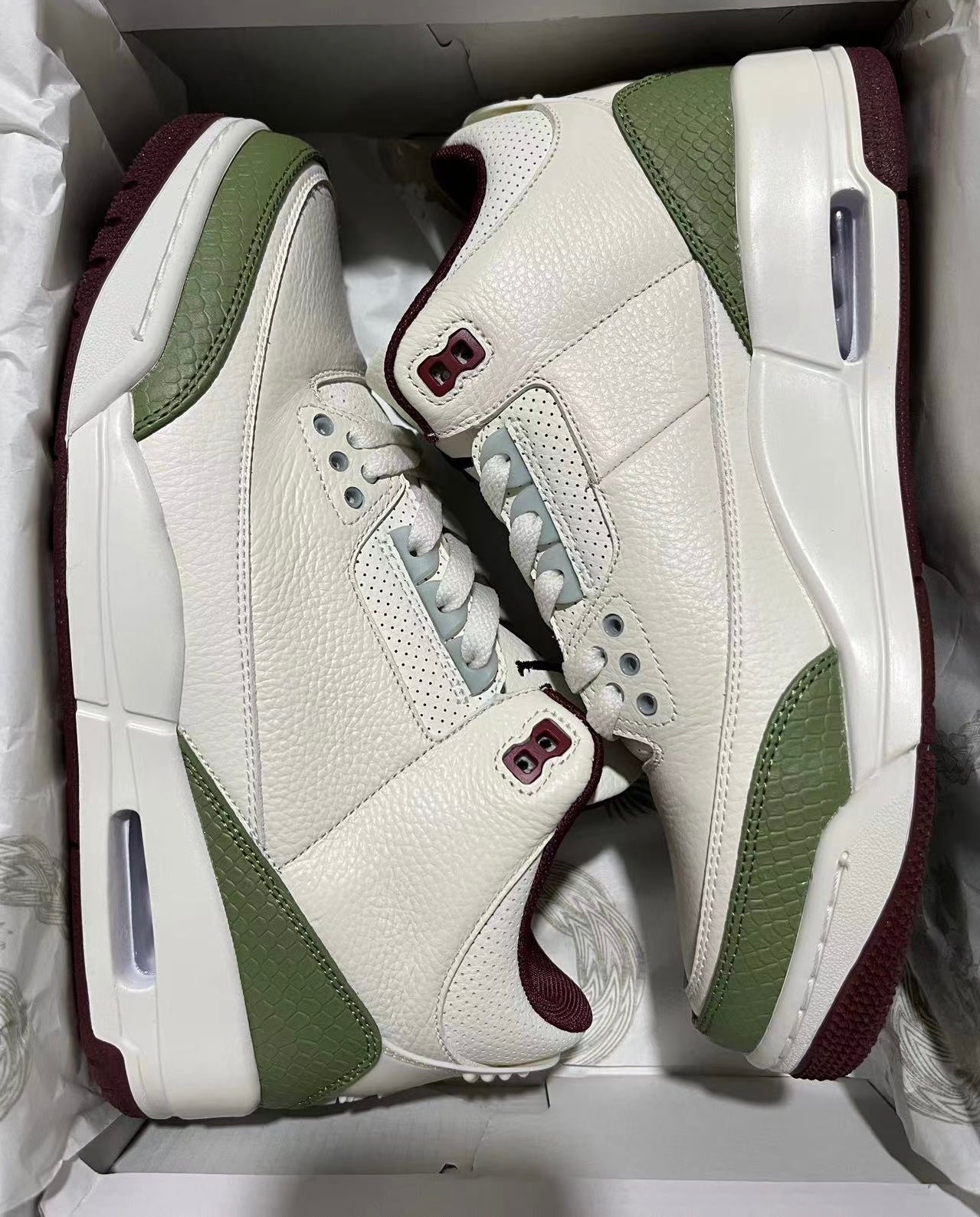 Jordan 3 - Medium Olive