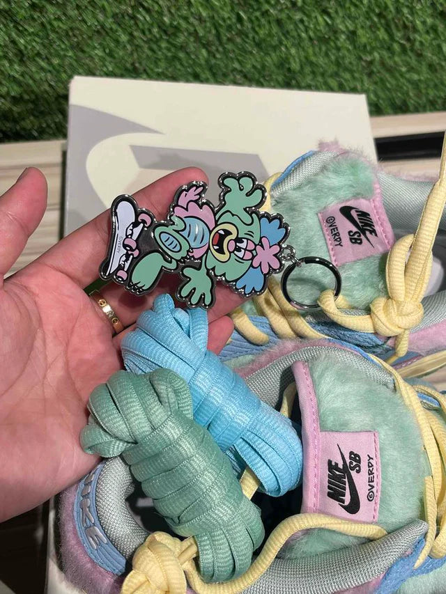 A Nike SB Dunk - Verdy