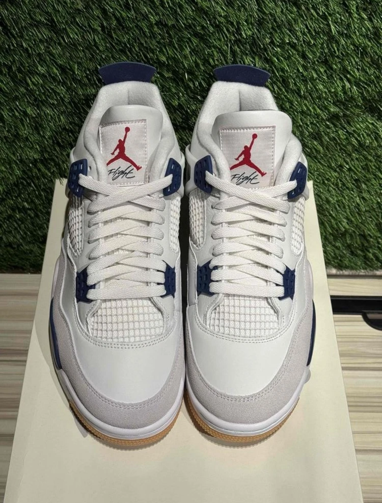 A Nike SB x Jordan 4- NAVY