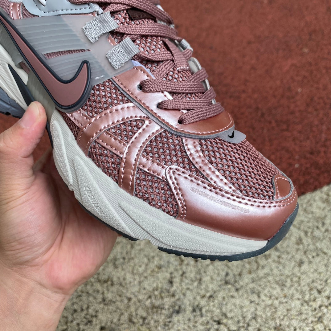 Nike V2K Run - Smokey Mauve
